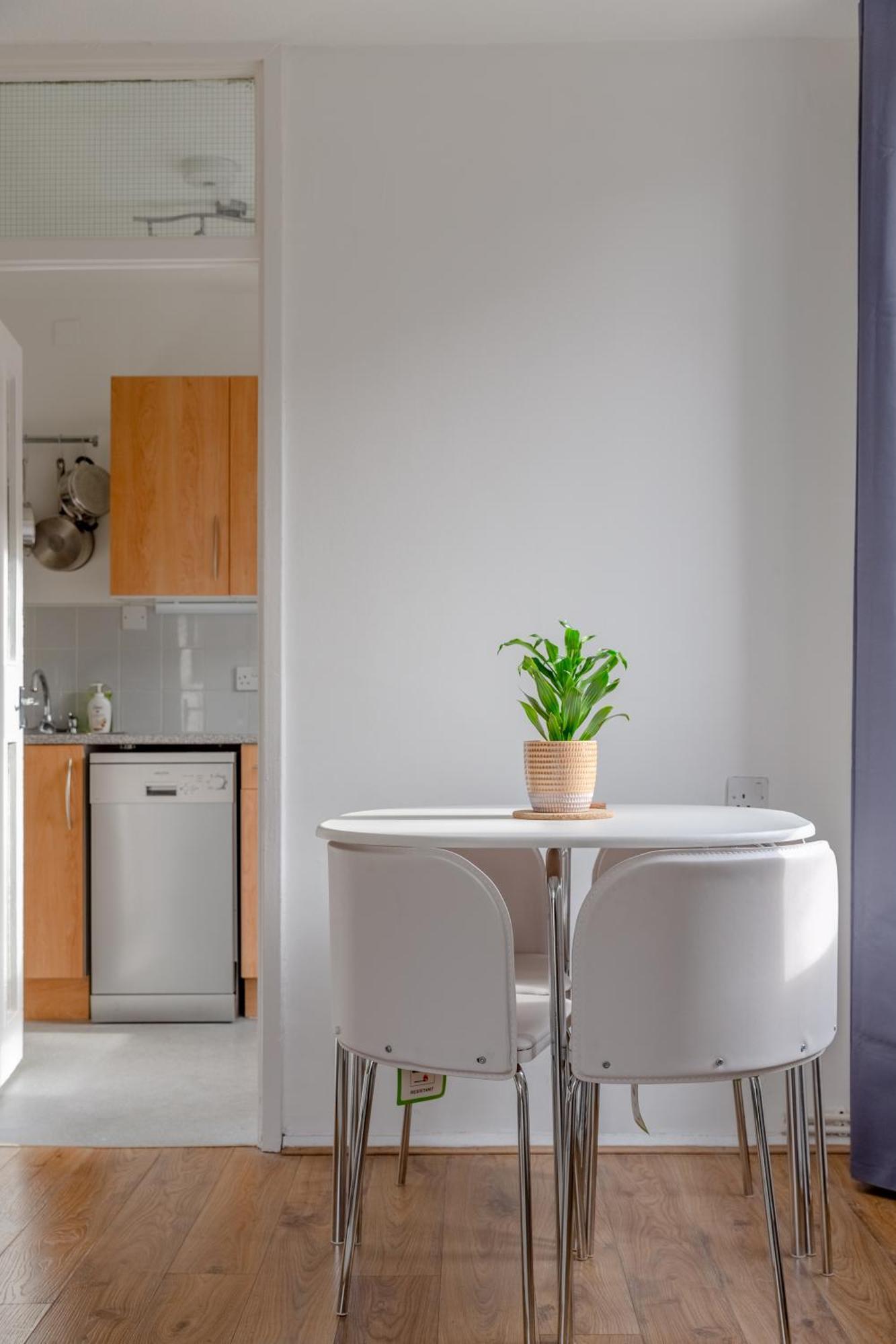 Cosy 1 Bedroom Flat Near Old Street London